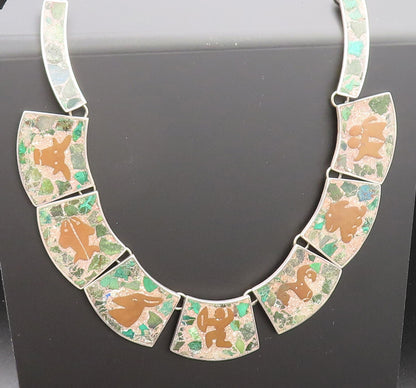 MEXICO 925 Silver  Vintage Carved Animals & Crushed Jasper Necklace  NE4028
