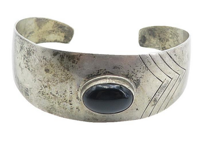 SYLVIA CHEE NAVAJO 925 Silver  Vintage Black Onyx Arrow Cuff Bracelet  BT3349