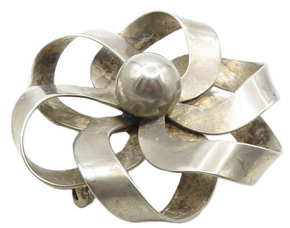 NAPIER 925 Sterling Silver  Vintage Smooth Ribbon Flower Brooch Pin  BP4023