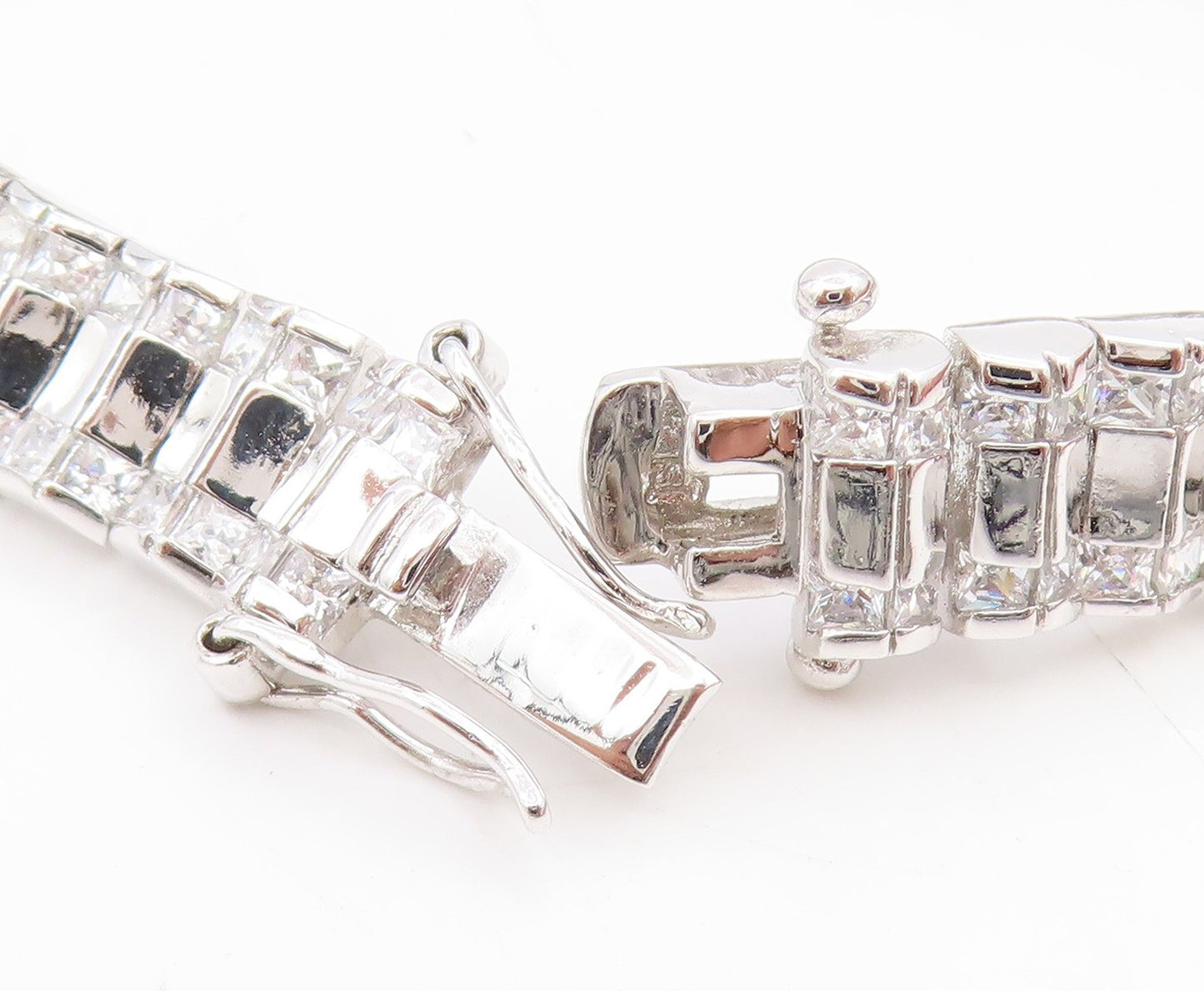 925 Sterling Silver Vintage Bracelet Sparkling CZ Modernist Tennis Link  BT11754
