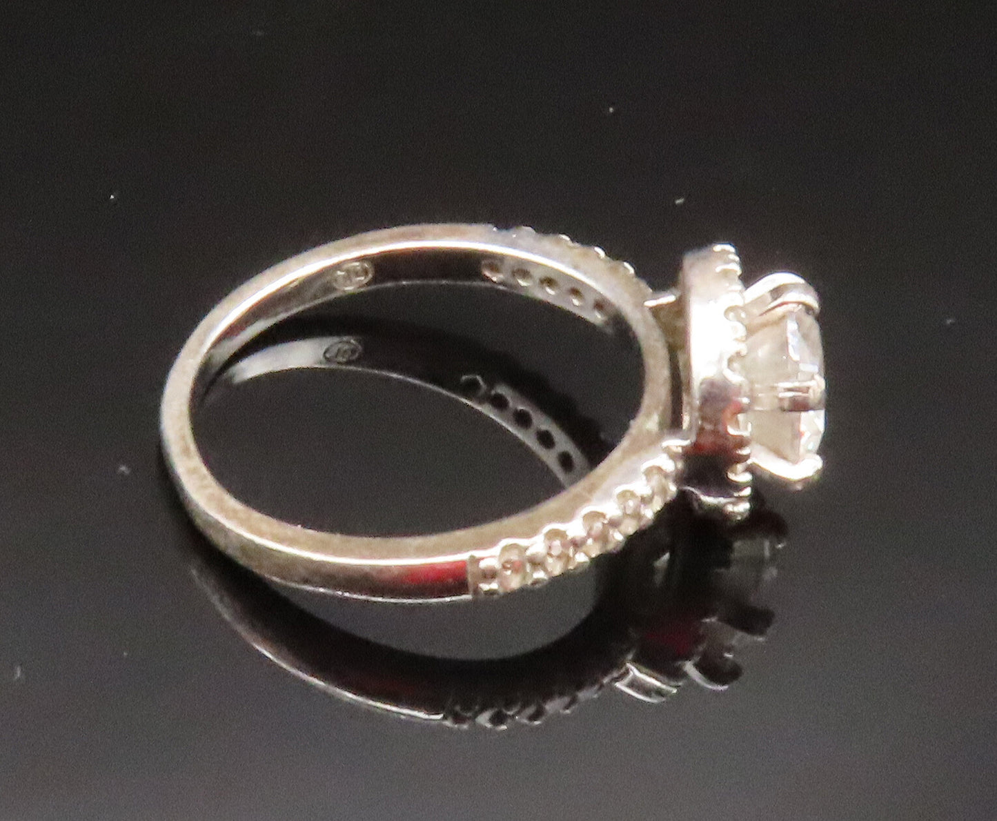 925 Sterling Silver  Vintage Fancy Cubic Zirconia Halo Ring Sz 7  RG25224
