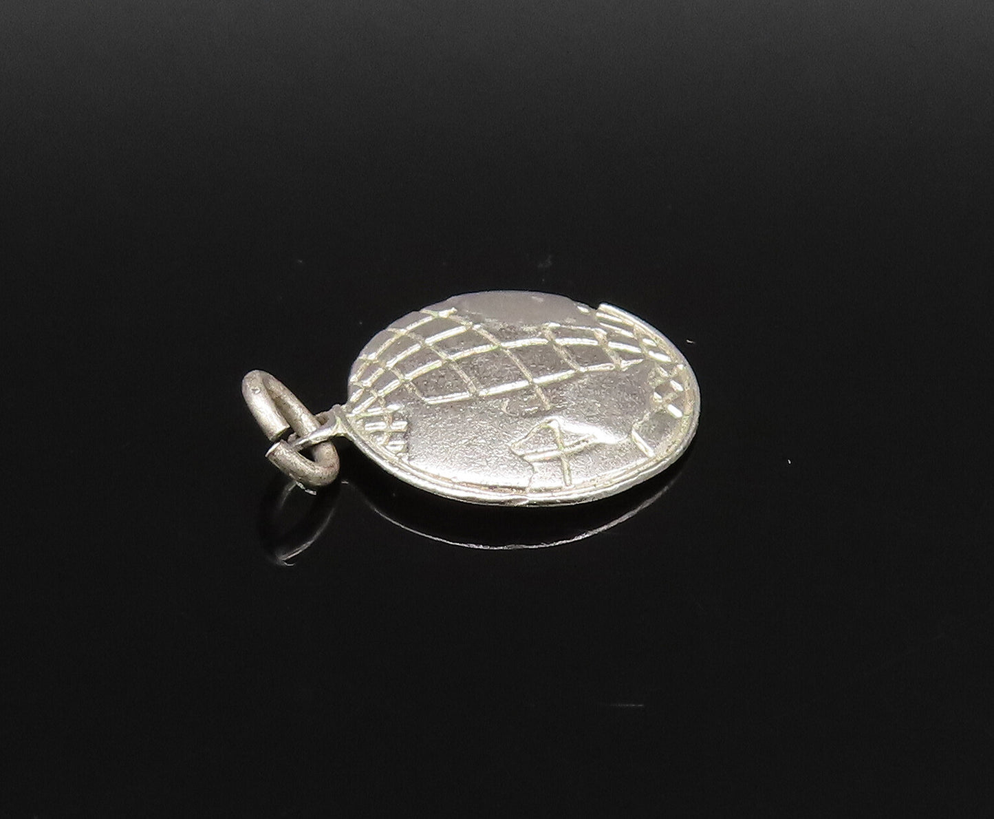 925 Sterling Silver  Vintage Round Etched World Globe Charm Pendant  PT21343