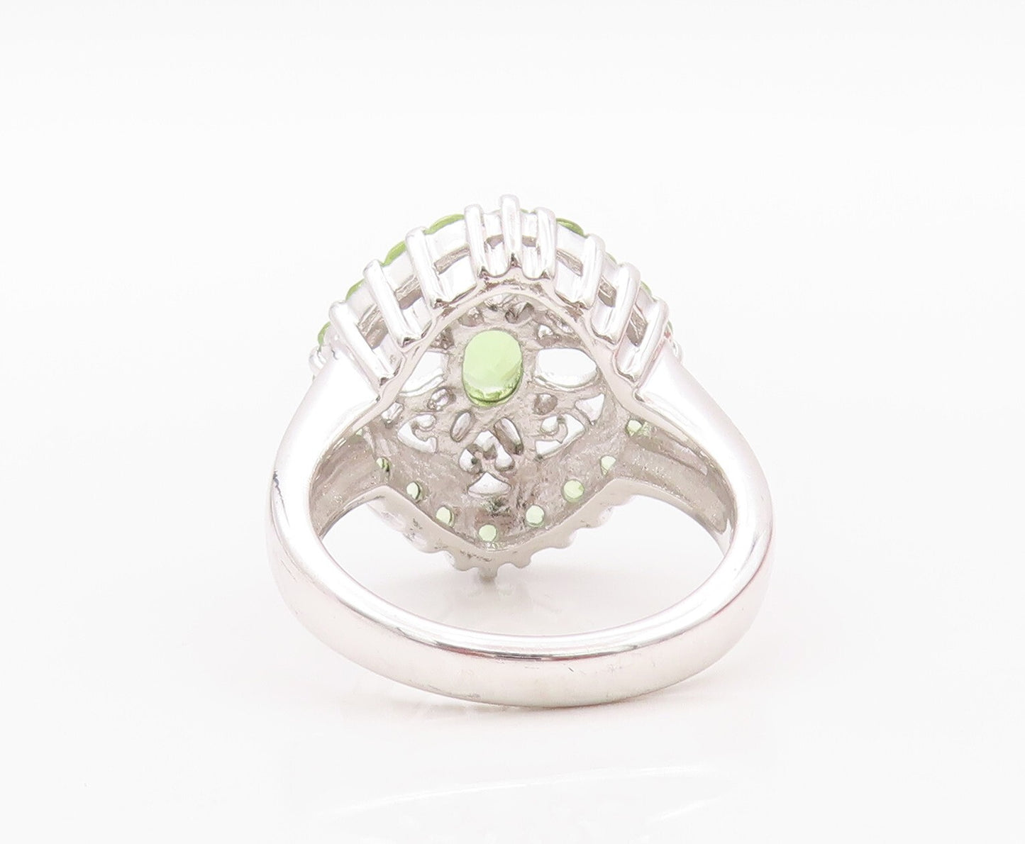 925 Sterling Silver Vintage Ring Round Peridot Floral Design Cut  SZ 8  RG32030