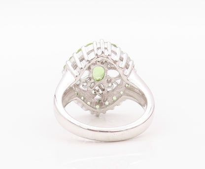 925 Sterling Silver Vintage Ring Round Peridot Floral Design Cut  SZ 8  RG32030