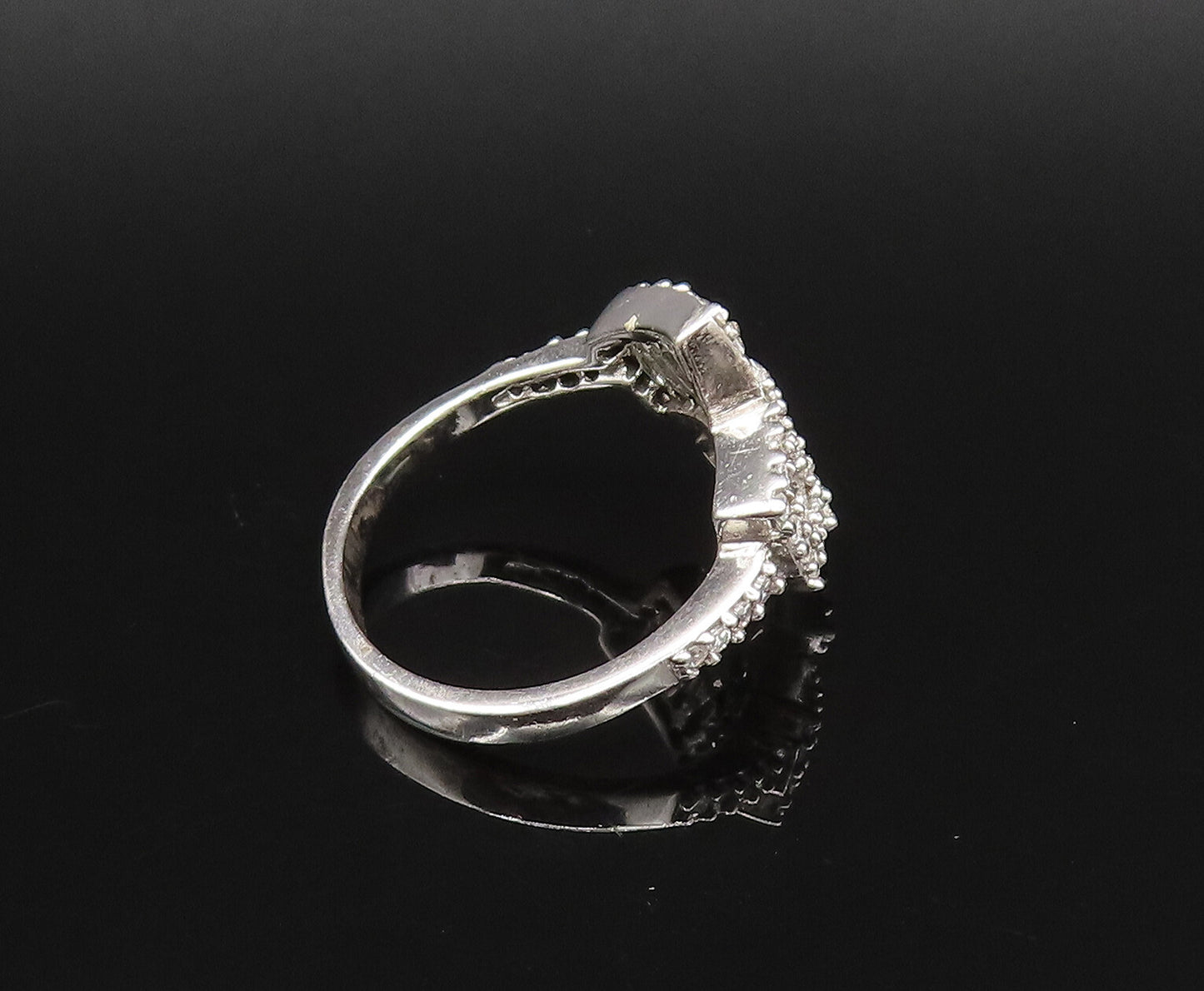 925 Silver  Vintage Beautiful Multi Stone White Topaz Ring Sz 7  RG25793