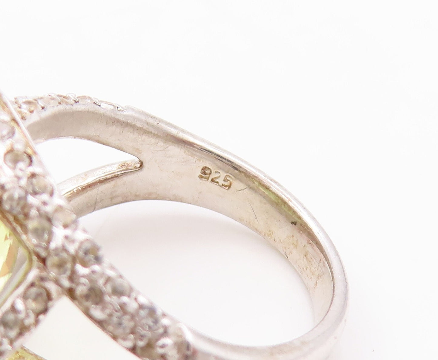 925 Sterling Silver Vintage Ring Large Oval Cut Lime Quartz & CZ  Sz 7  RG29471