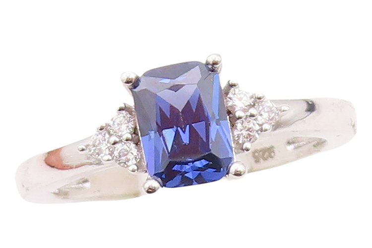 925 Sterling Silver Vintage Ring Rectangle Cut Sapphire Beaded CZ  Sz 7  RG30139