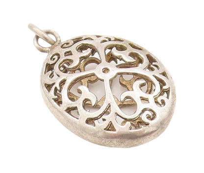 925 Sterling Silver Vintage Pendant Solid Oval Swirly Hearts Cutout  PT23672