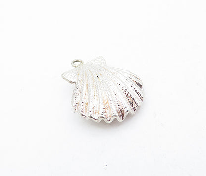925 Sterling Silver  Vintage Shiny Etched Hollow Clam Shell Pendant  PT3651