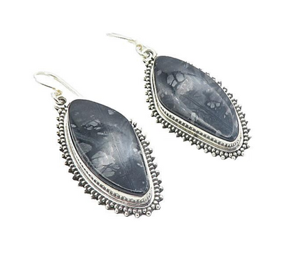 925 Sterling Silver  Vintage Black Jasper Bordered Dangle Earrings  EG3723