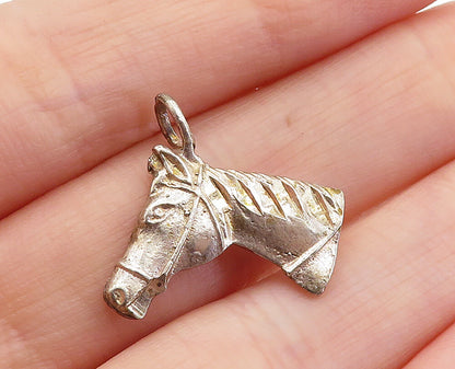 925 Sterling Silver  Vintage Shiny Petite Horse's Head Motif Pendant  PT3905