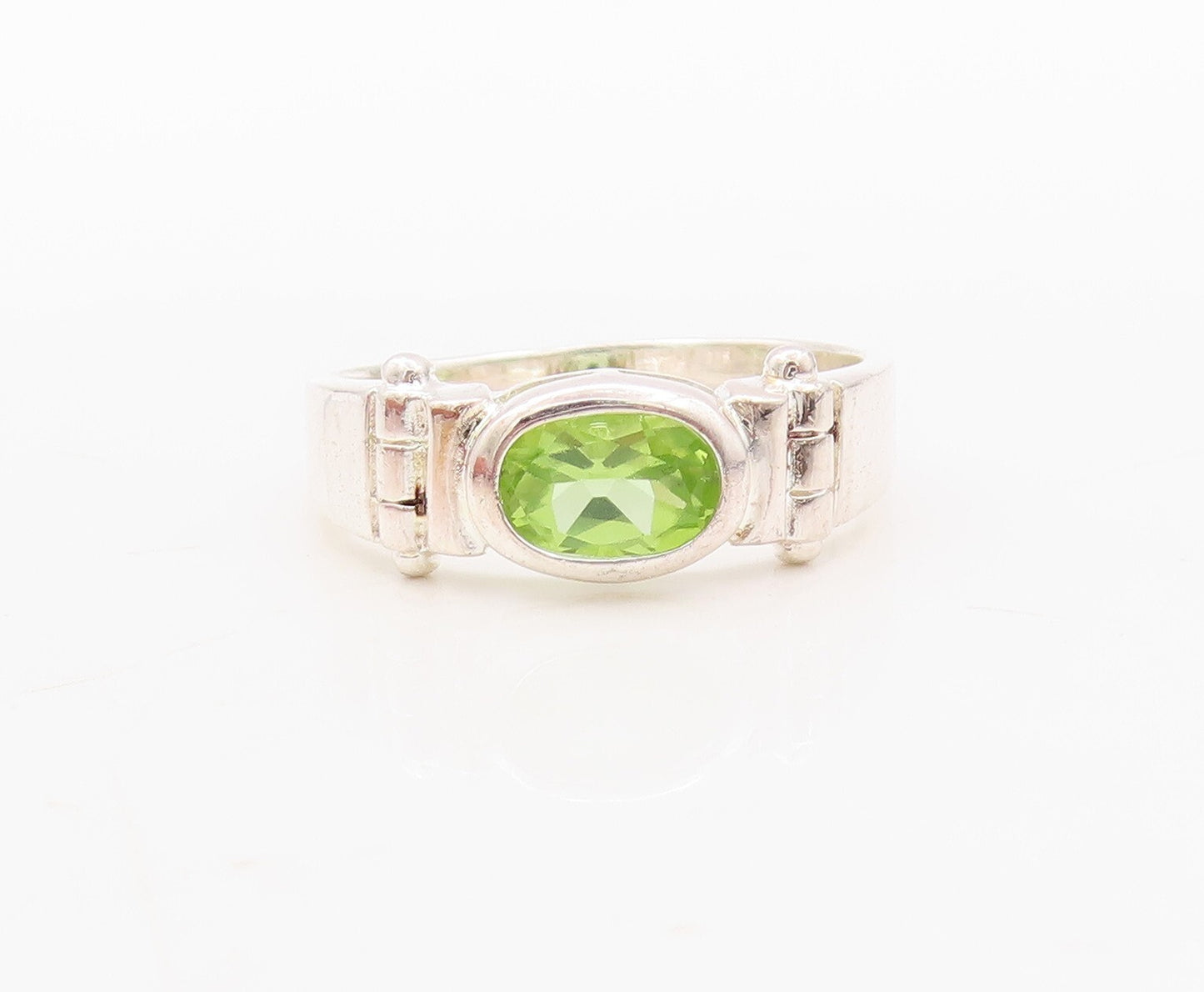 925 Sterling Silver Vintage Ring Hinged Oval Cut Peridot  Sz 7.5  RG31133
