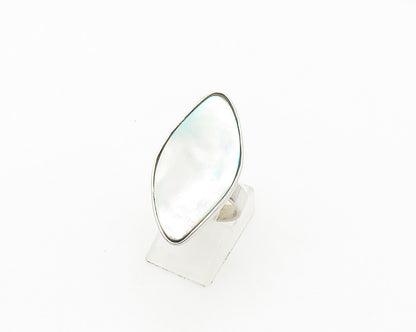 925 Sterling Silver  Shiny Mother Of Pearl Smooth Cocktail Ring Sz 7  RG18137