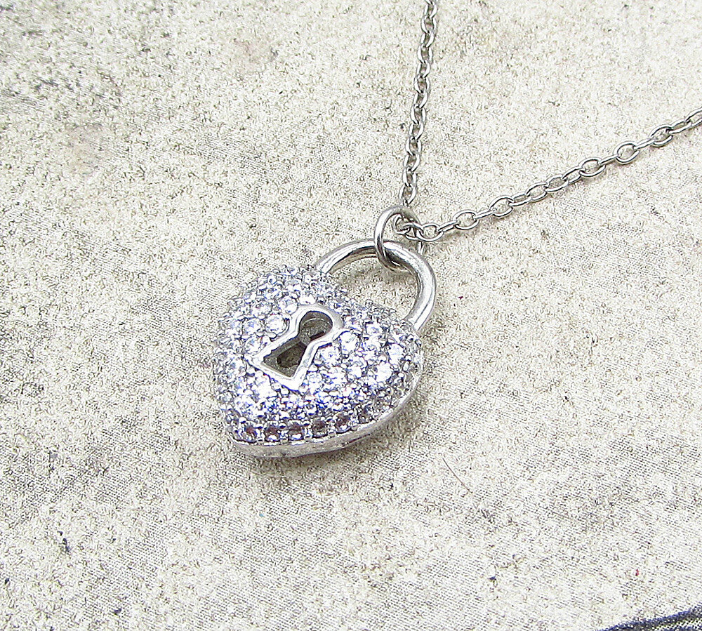 925 Sterling Silver  White Cubic Zirconia Love Heart Pendant & Chain  PT1466