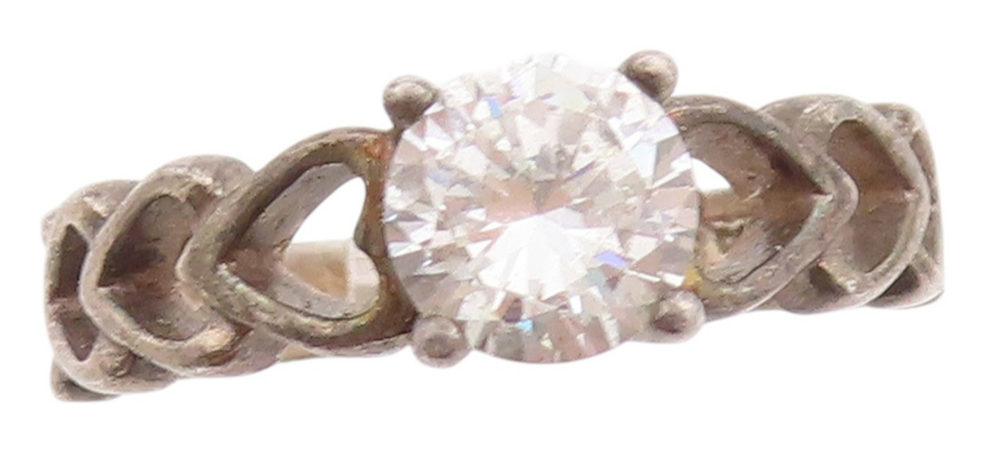 925 Sterling Silver Vintage Ring Antique Topaz Hearts Cutout Band  Sz 7  RG33135