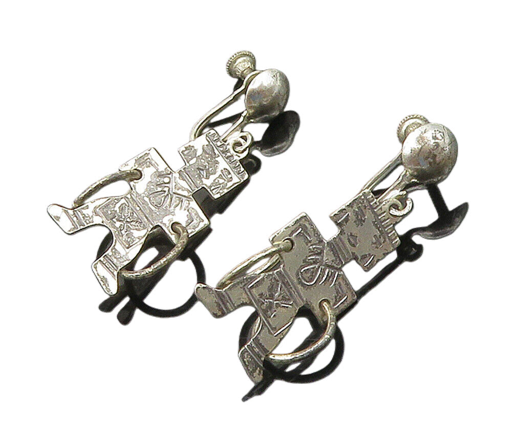925 Sterling Silver  Vintage Etched Detail Statue Figure Drop Earrings  EG7826