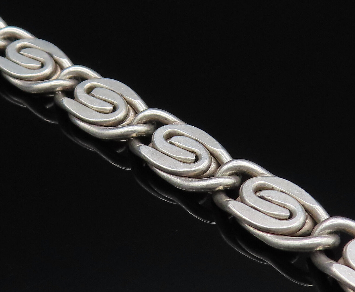 925 Sterling Silver Vintage S Swirl Symbol Interlocking Bracelet BT9582