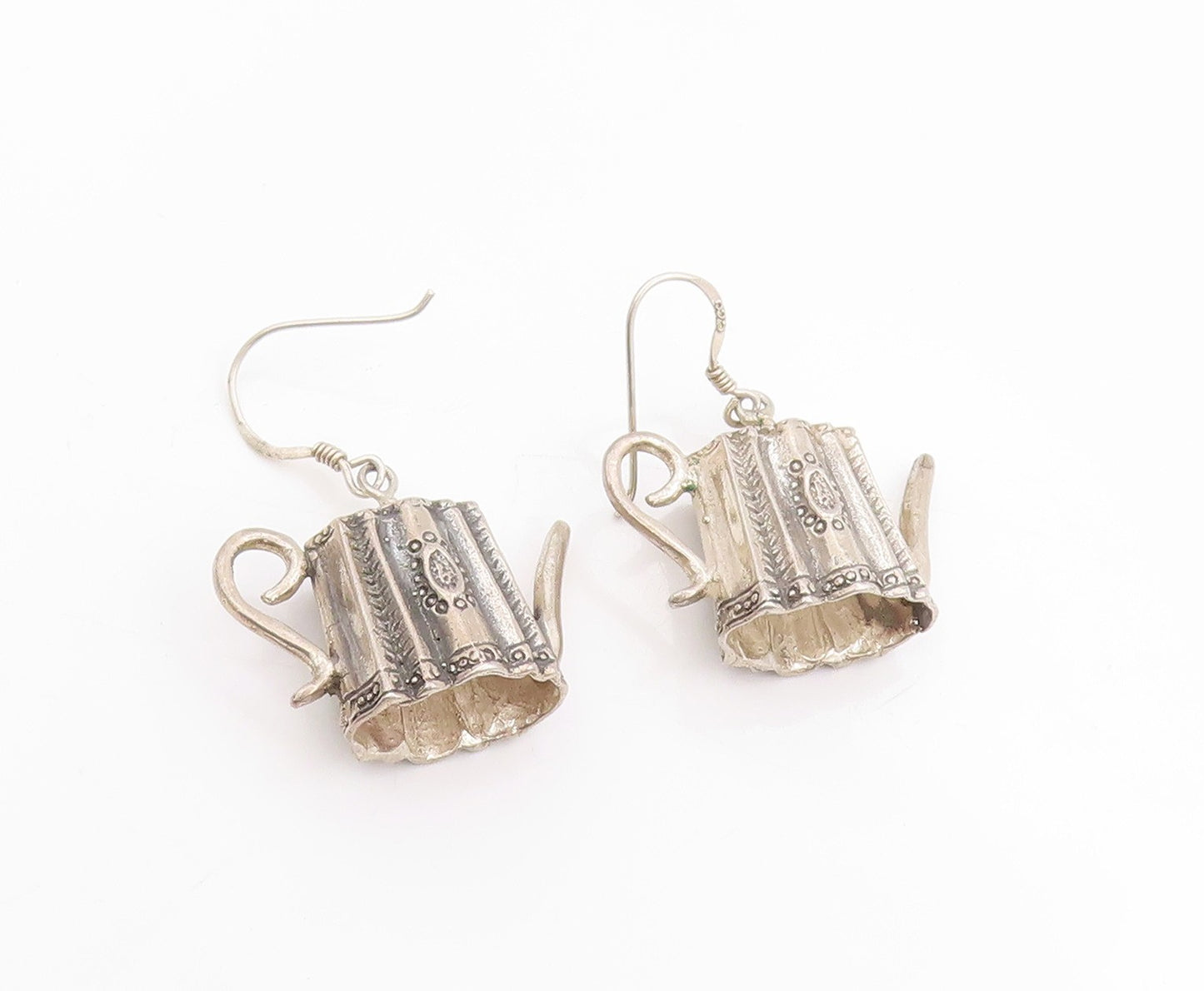 925 Sterling Silver Vintage Earrings Etched Miniature Tea Pot Dangles  EG13688
