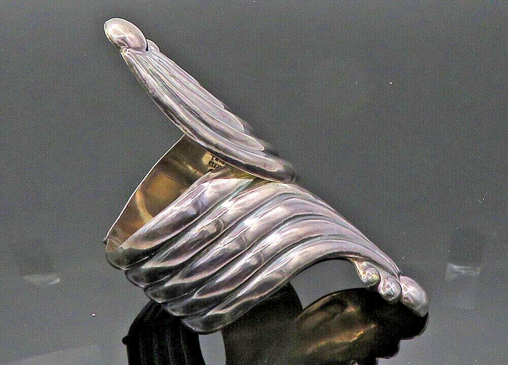 MEXICO 925 Sterling Silver  Vintage Heavy Fluted Bypass Cuff Bracelet  BT8121