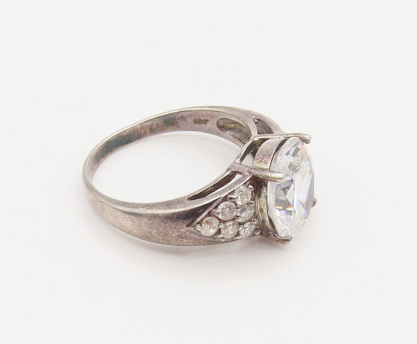 925 Silver  Vintage Oval Cubic Zirconia Wings Motif Ring Sz 7.75  RG26249