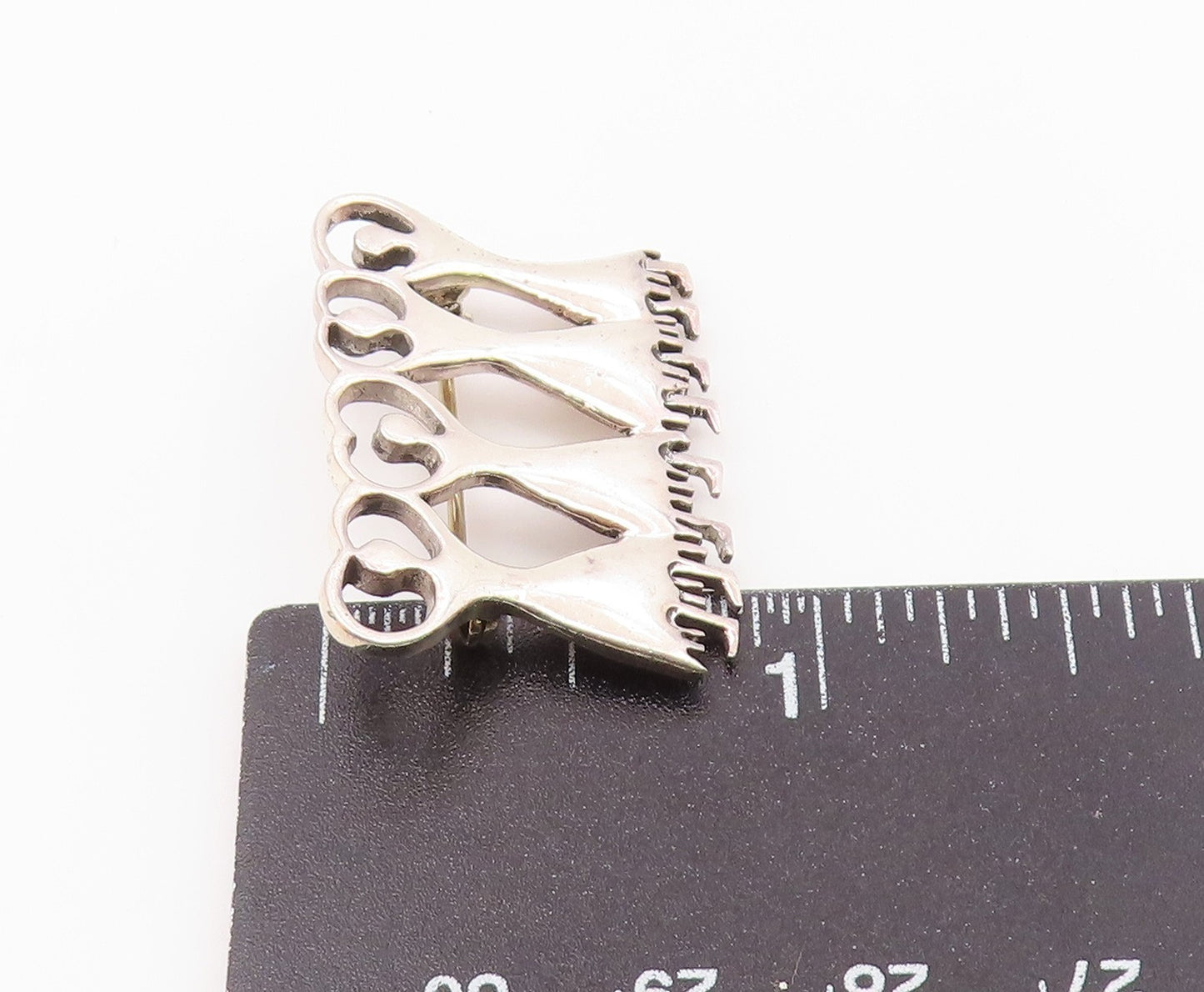925 Sterling Silver  Vintage Shiny Women In Dresses Brooch Pin  BP9095