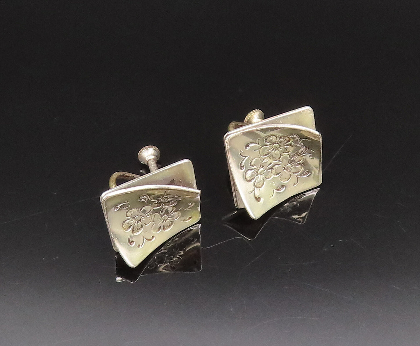 GRET BARKIN 925 Silver  Vintage Lifted Ends Floral Screw Back Earrings EG12289