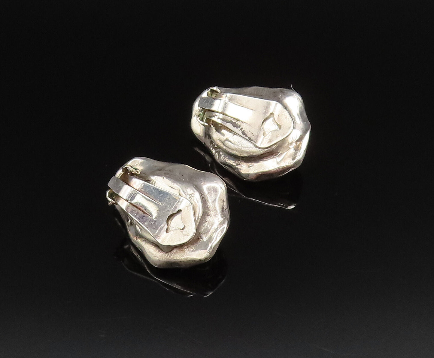925 Sterling Silver  Vintage Modernist Hematite Non Pierced Earrings  EG12002