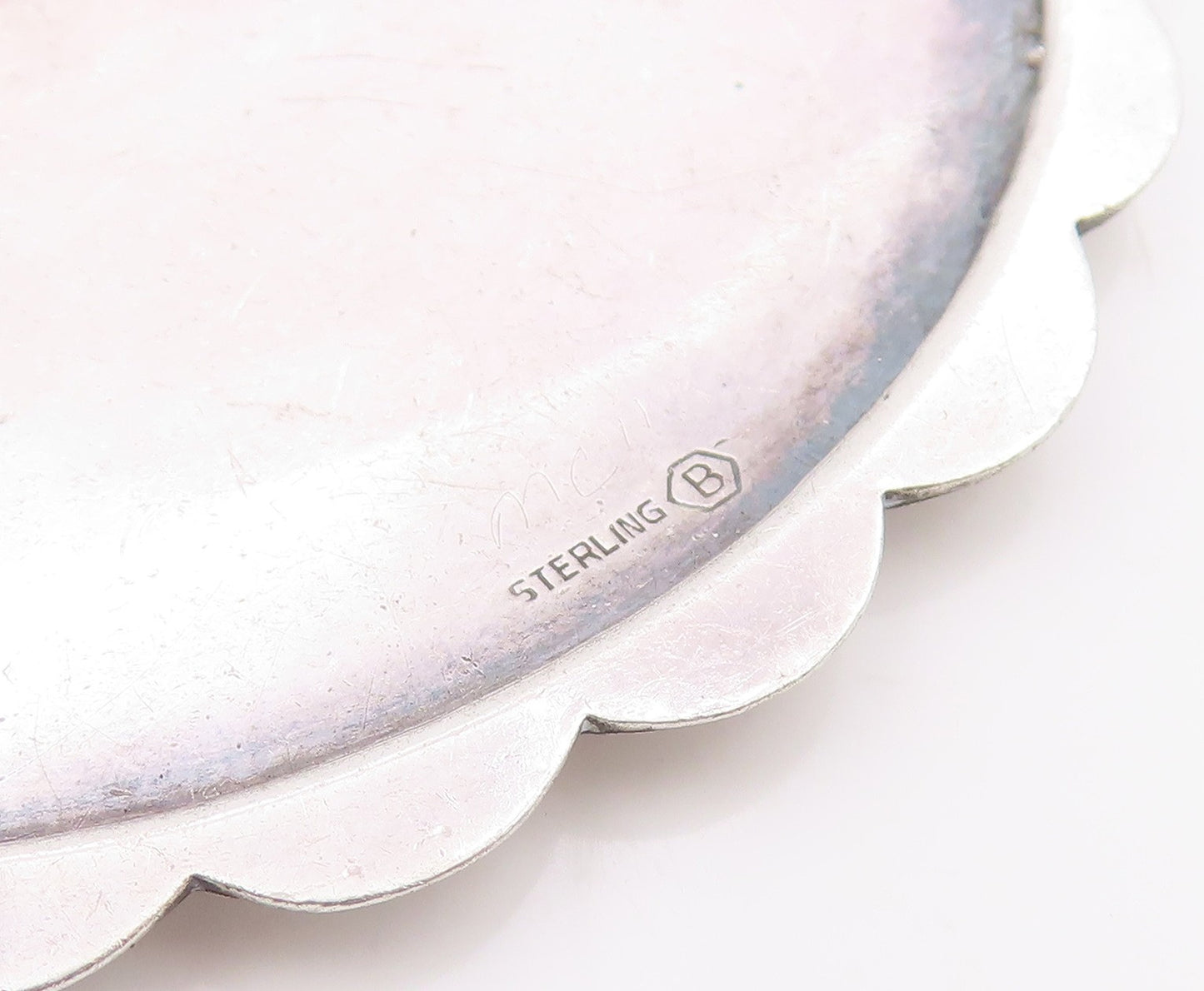 925 Sterling Silver Vintage Brooch Engraved Swirly Floral Scalloped Pin  BP12106