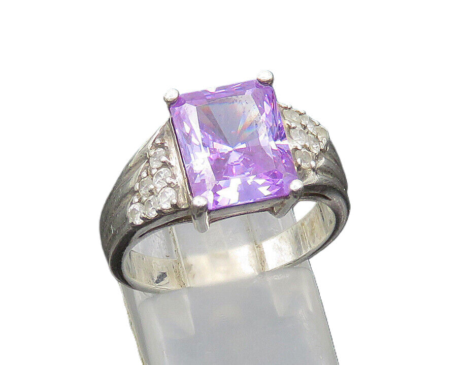 925 Sterling Silver  Vintage Purple Cubic Zirconia Band Ring Sz 8  RG20459