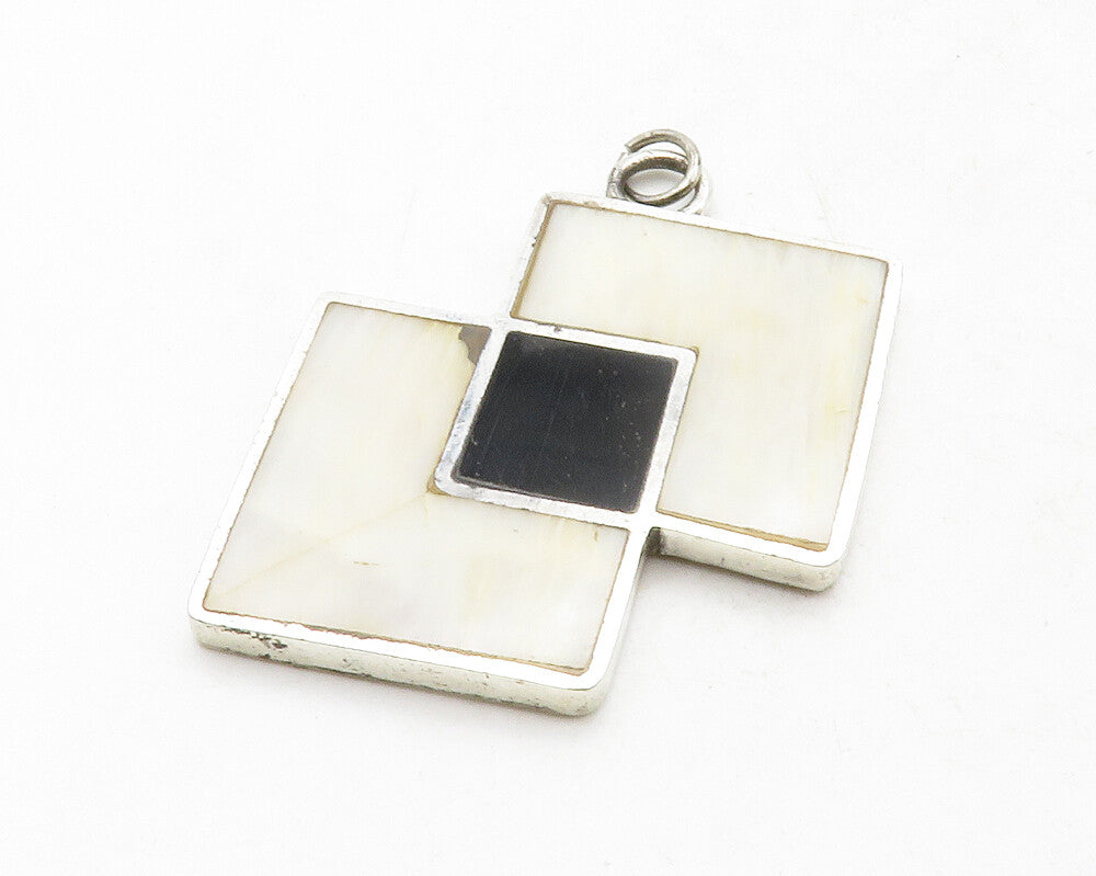 925 Sterling Silver  Vintage Handmade Black Onyx & White Agate Pendant PT10419