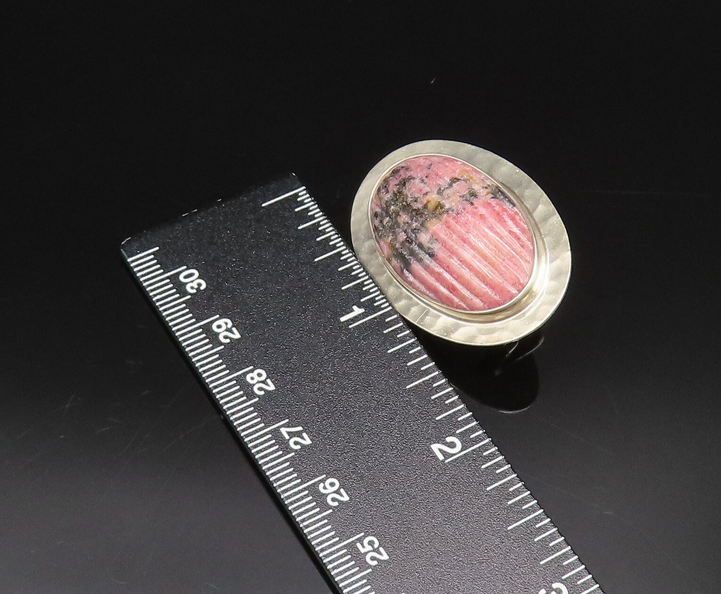 CERRO BLANCO 925 Silver  Vintage Ribbed Rhodonite Hammered Earrings  EG12247
