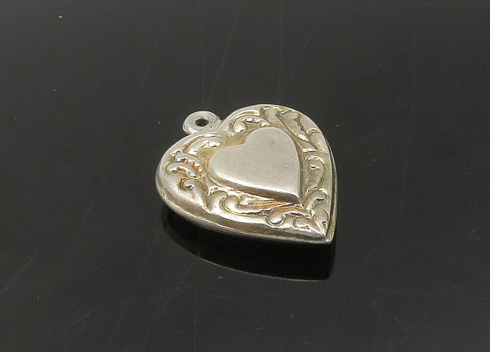 925 Sterling Silver  Vintage Antique Shiny Swirl Love Heart Pendant  PT17797
