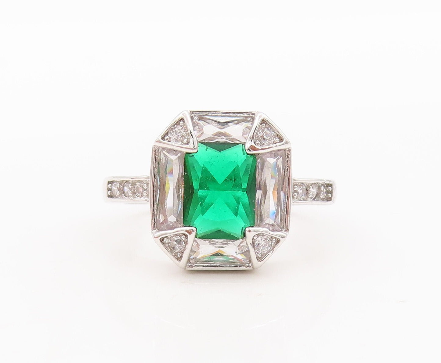 925 Sterling Silver Vintage Ring Rectangle Cut Green & White CZ  Sz 7  RG29450