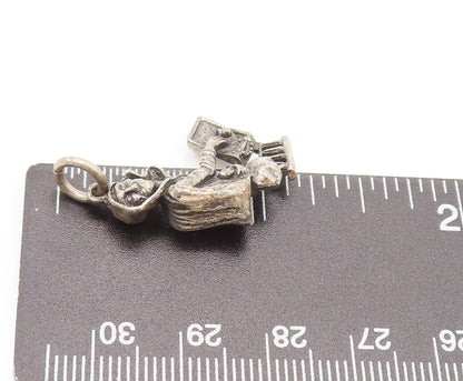 925 Sterling Silver  Vintage Carved Customer Buying Food Charm Pendant PT22347