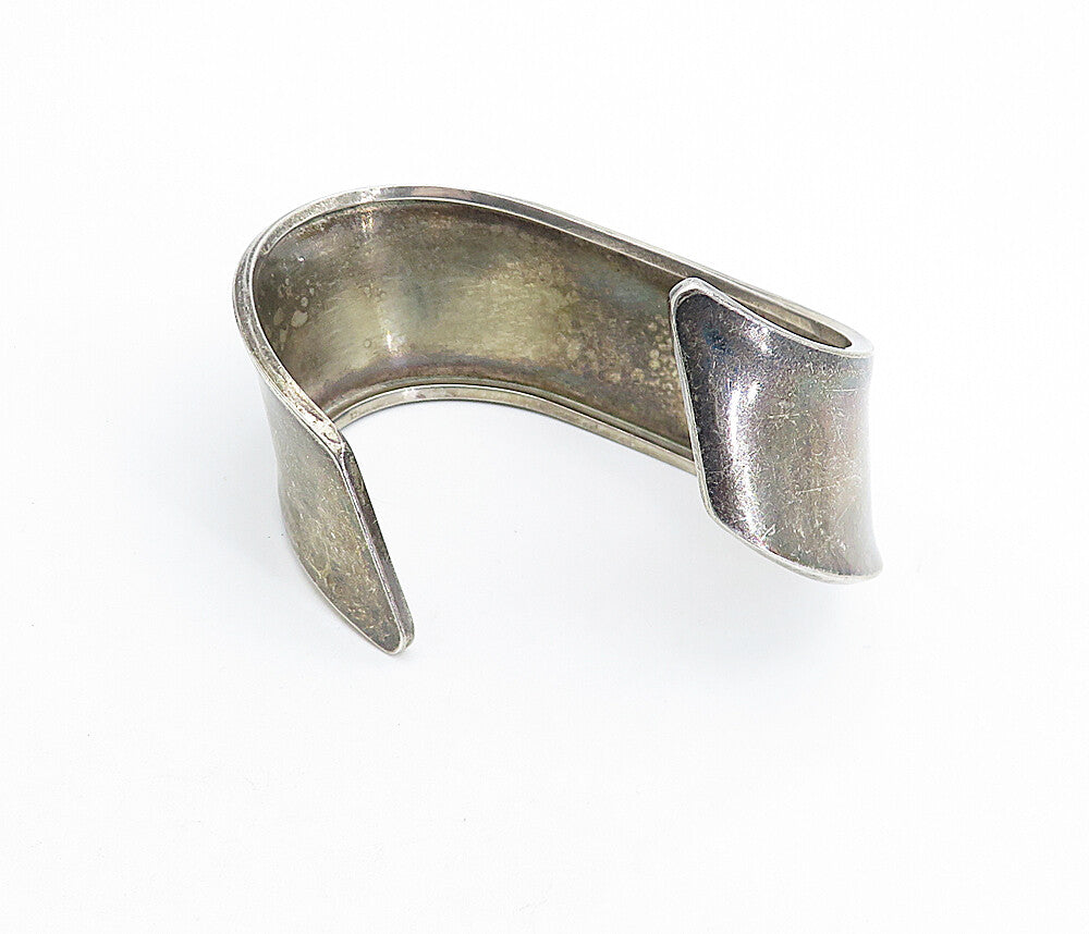 NAVAJO 925 Sterling Silver  Vintage Smooth Dark Tone Cuff Bracelet  BT3024