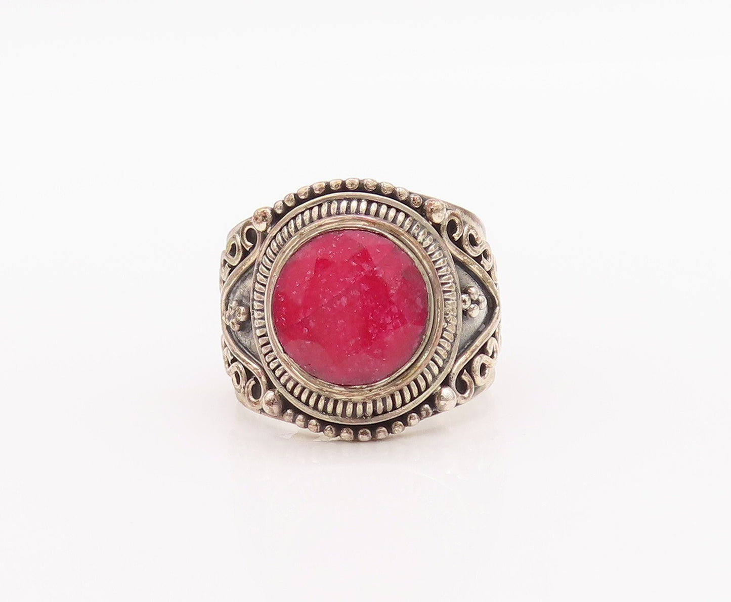 925 Sterling Silver Vintage Ring Swirly Beaded Carved Red Gemstone Sz 7  RG29604