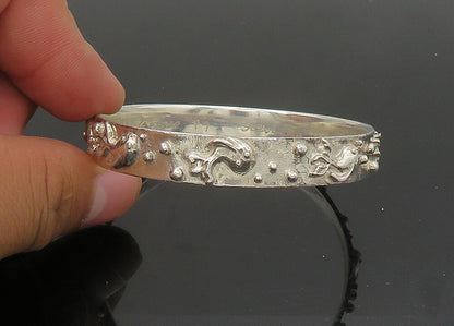 DESIGNER 925 Silver  Vintage Shiny Fish Pattern Petite Bangle Bracelet  BT9057