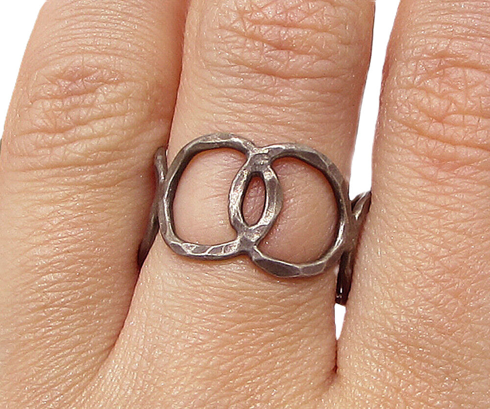 925 Sterling Silver  Vintage Dark Tone Hammered Hoops Band Ring Sz 7  RG3398