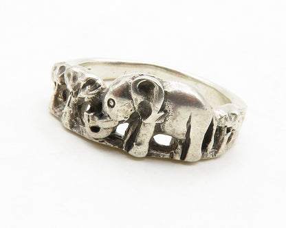 925 Sterling Silver  Vintage Dark Tone Elephants Motif Band Ring Sz 9  RG13799