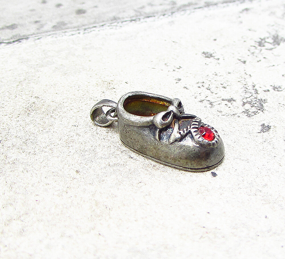 925 Sterling Silver  Vintage Red Cubic Zirconia Shoe Drop Pendant  PT1769