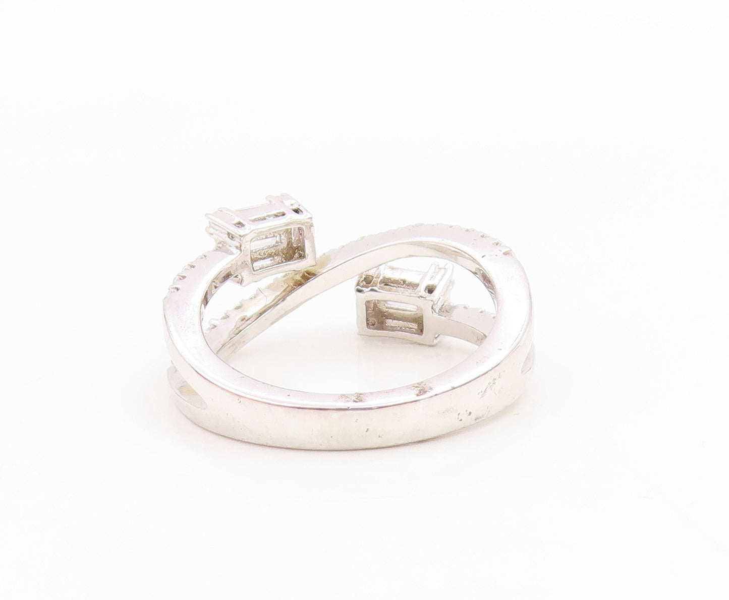 925 Sterling Silver Vintage Ring Round & Baguette Cut CZ Bypass  Sz 7  RG35927