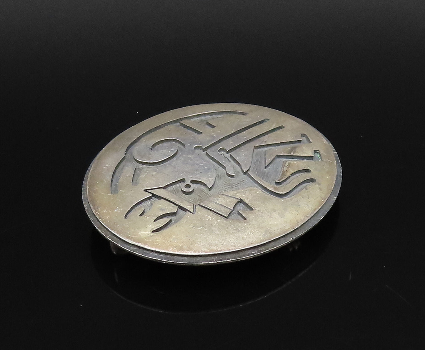 ZUNI NAVAJO 925 Silver  Vintage Carved Warrior Round Brooch Pin  BP10044