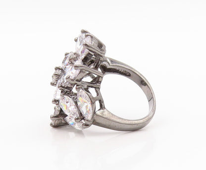 925 Sterling Silver Vintage Ring Dark Tone Drop Cut CZ Flowers  Sz 6.5  RG31767
