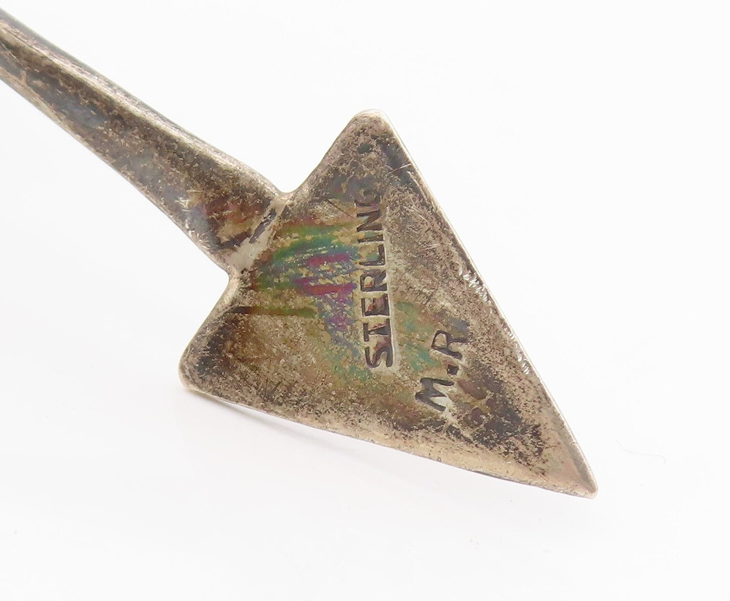 925 Sterling Silver Vintage Southwestern Dark Tone Cutout Arrow Stand TR3897