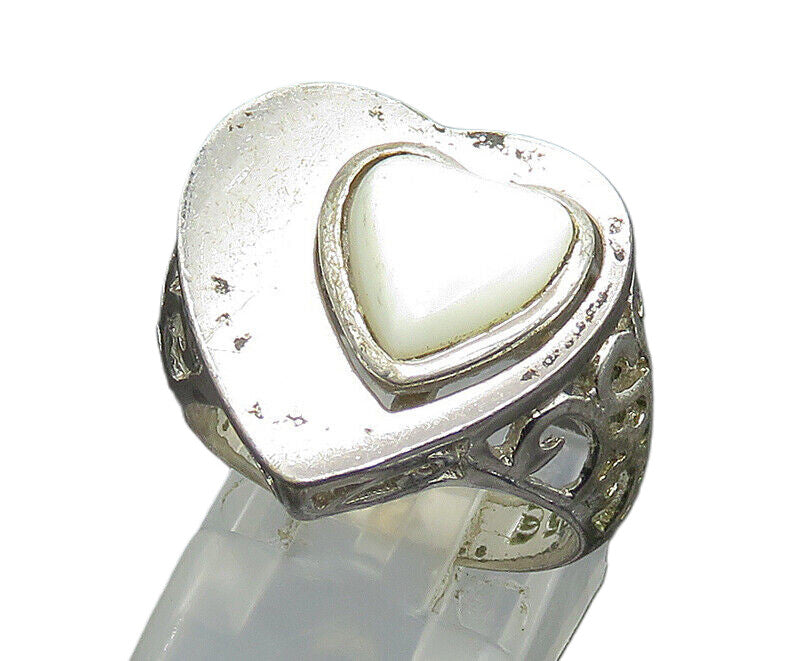 925 Sterling Silver  Vintage Mother Of Pearl Heart Cocktail Ring Sz 7  RG19939