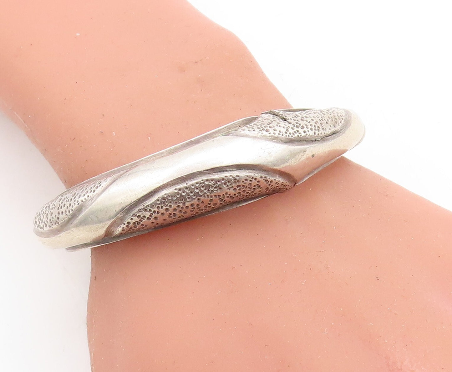 925 Sterling Silver  Vintage Antique Etched Detail Domed Cuff Bracelet  BT1760