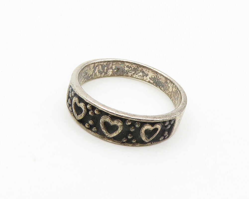 925 Sterling Silver  Vintage Oxidized Love Hearts Band Ring Sz 8  RG18892