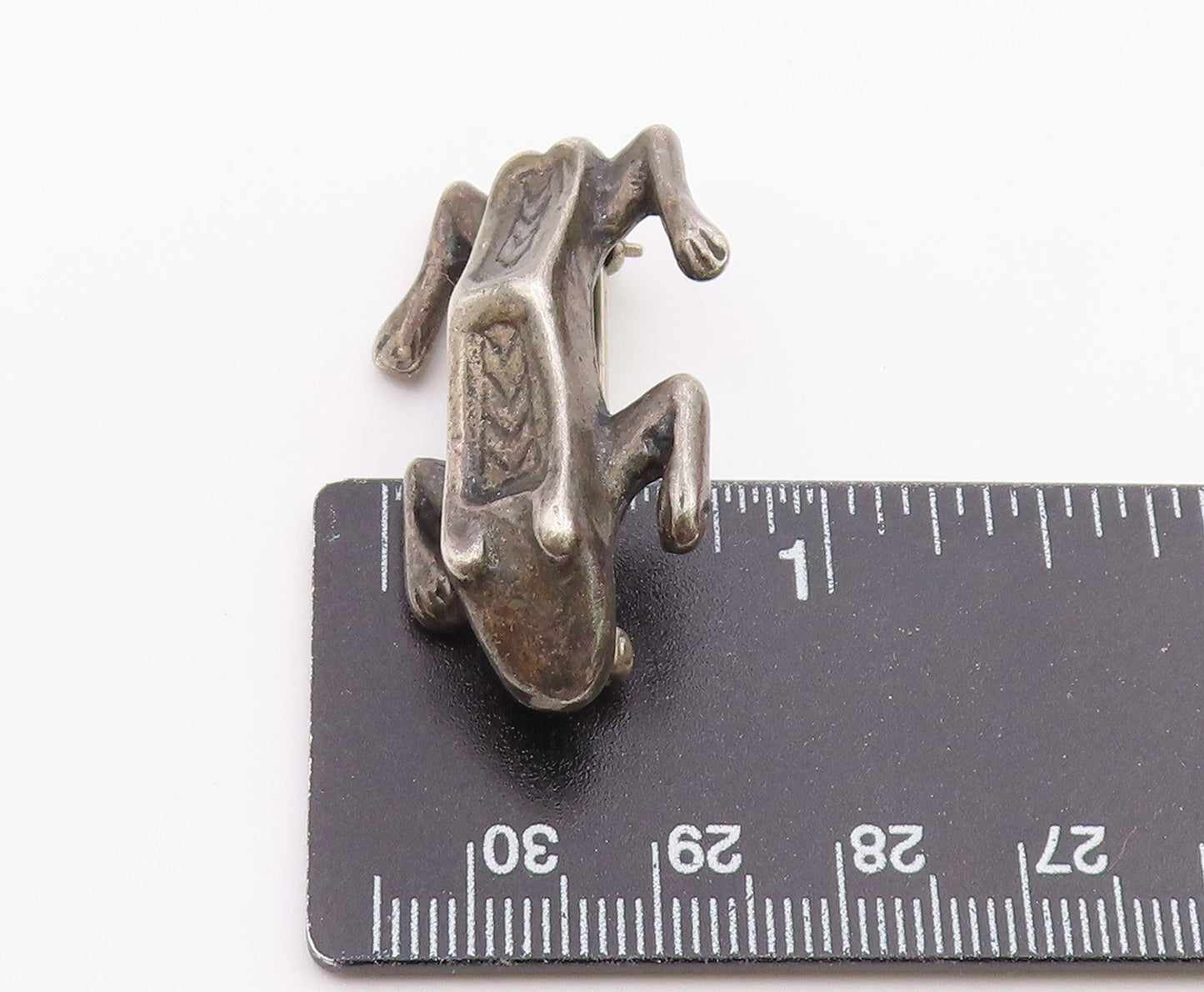 925 Sterling Silver  Vintage Dark Tone Modernist Frog Brooch Pin  BP8201