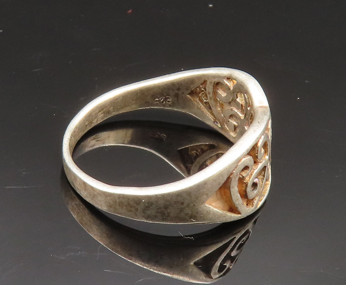 925 Sterling Silver  Vintage Open Love Heart Scroll Band Ring Sz 7.5  RG24549