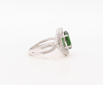 925 Sterling Silver Vintage Ring Designer Cut Green Halo White CZ  Sz 7  RG30935